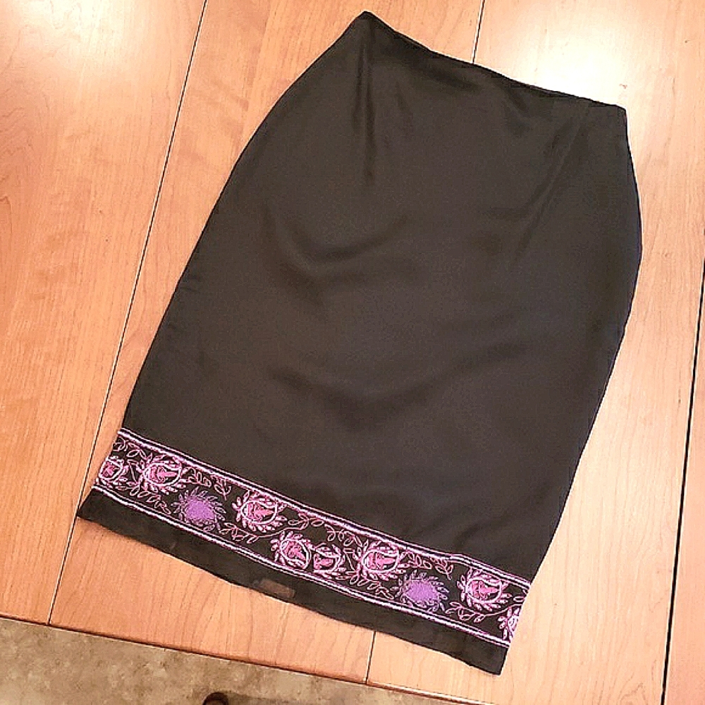 Beaded, Black, silk organdy Skirt with pink/purple beading. Size 8P